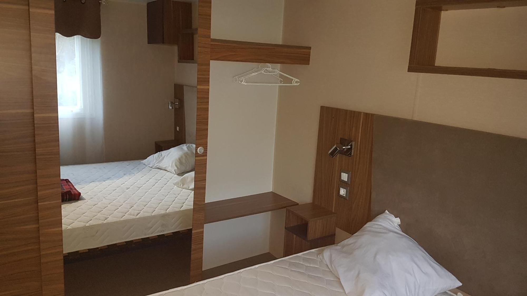 Mobil-home 3ch, 2 Sdbwc, Confort Les Allais * Trogues